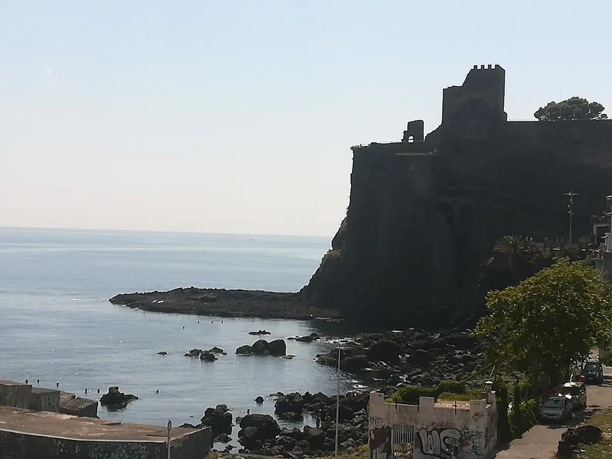 La Terrazza Dei Normanni Apartment Aci Castello Italy